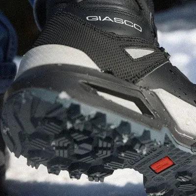 Bocanci de protecție AROLLA S7S FO CI HI HRO SC SR / Giasco / Bocanci de protecție și ghete de lucru