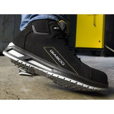 Bocanci de protecție BORNEO S3 SRC ESD / Giasco / Pantofi de protecție, outdoor și de lucru