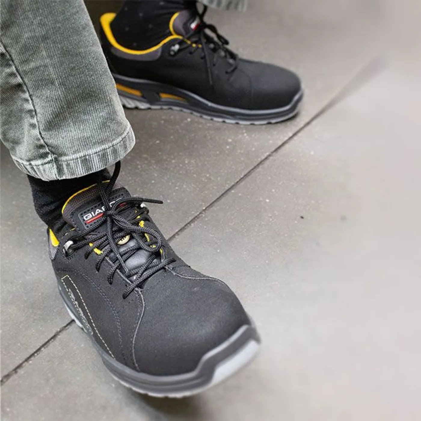 Pantofi de protecție SPORT EVO S3L FO SR ESD / Giasco / Pantofi de protecție, outdoor și de lucru