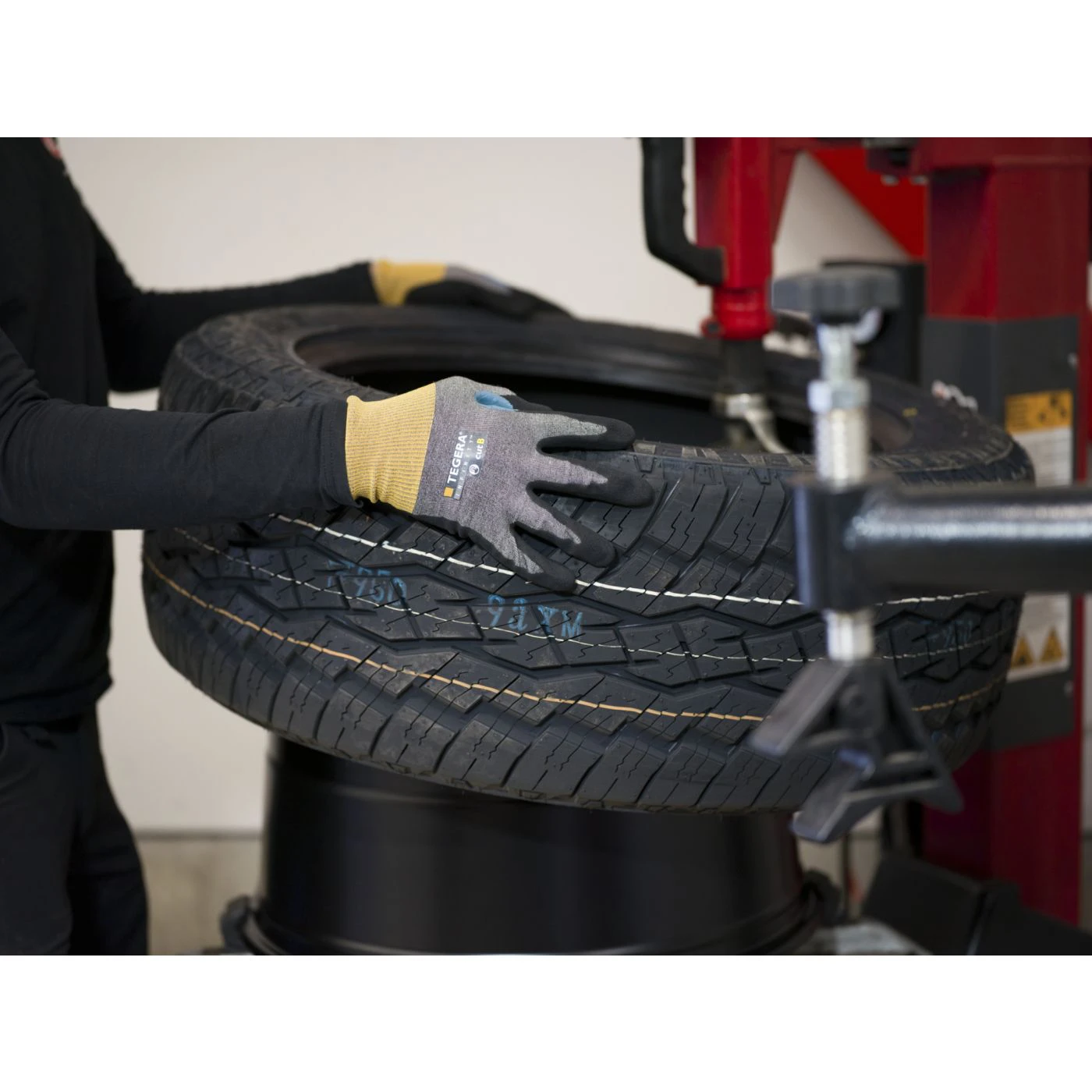 Mănuși rezistente la tăiere TEGERA Infinity 8805 / Tegera / Mănuși de protecție antităiere, antiînțepare