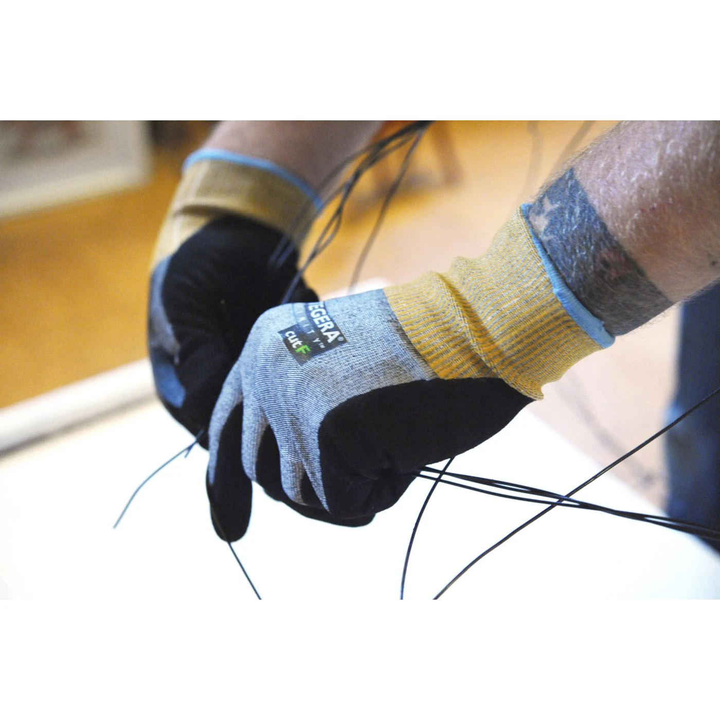 Mănuși rezistente la tăiere TEGERA INFINITY 8815 / Tegera / Mănuși de protecție antităiere, antiînțepare