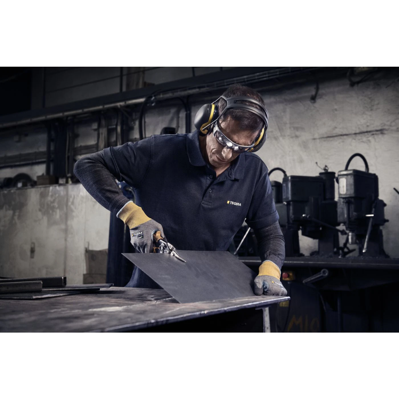 Mănuși rezistente la tăiere TEGERA INFINITY 8815 / Tegera / Mănuși de protecție antităiere, antiînțepare