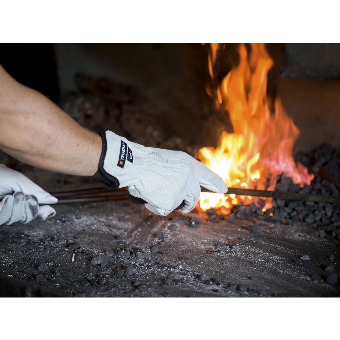 Mănuși pentru lucrări dificile TEGERA DYNAMIC STRENGTH 7780 / Tegera / Mănuși de protecție la căldură