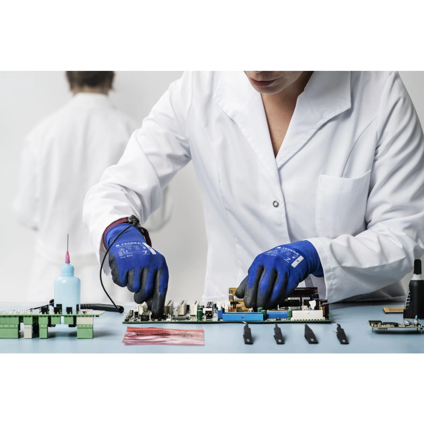 Mănuși ESD pentru lucrări de precizie TEGERA 877 / Tegera / Mănuși pentru lucrări de precizie