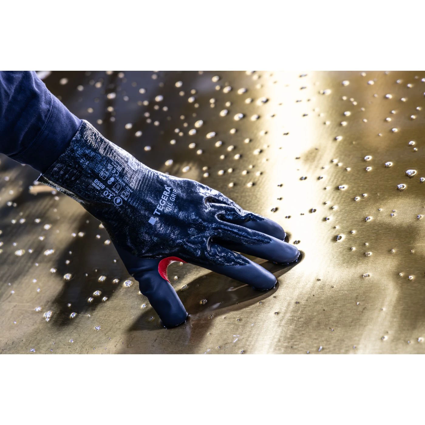 Mănuși rezistente la tăiere TEGERA OIL GRIP 8858 / Tegera / Mănuși de protecție antităiere, antiînțepare