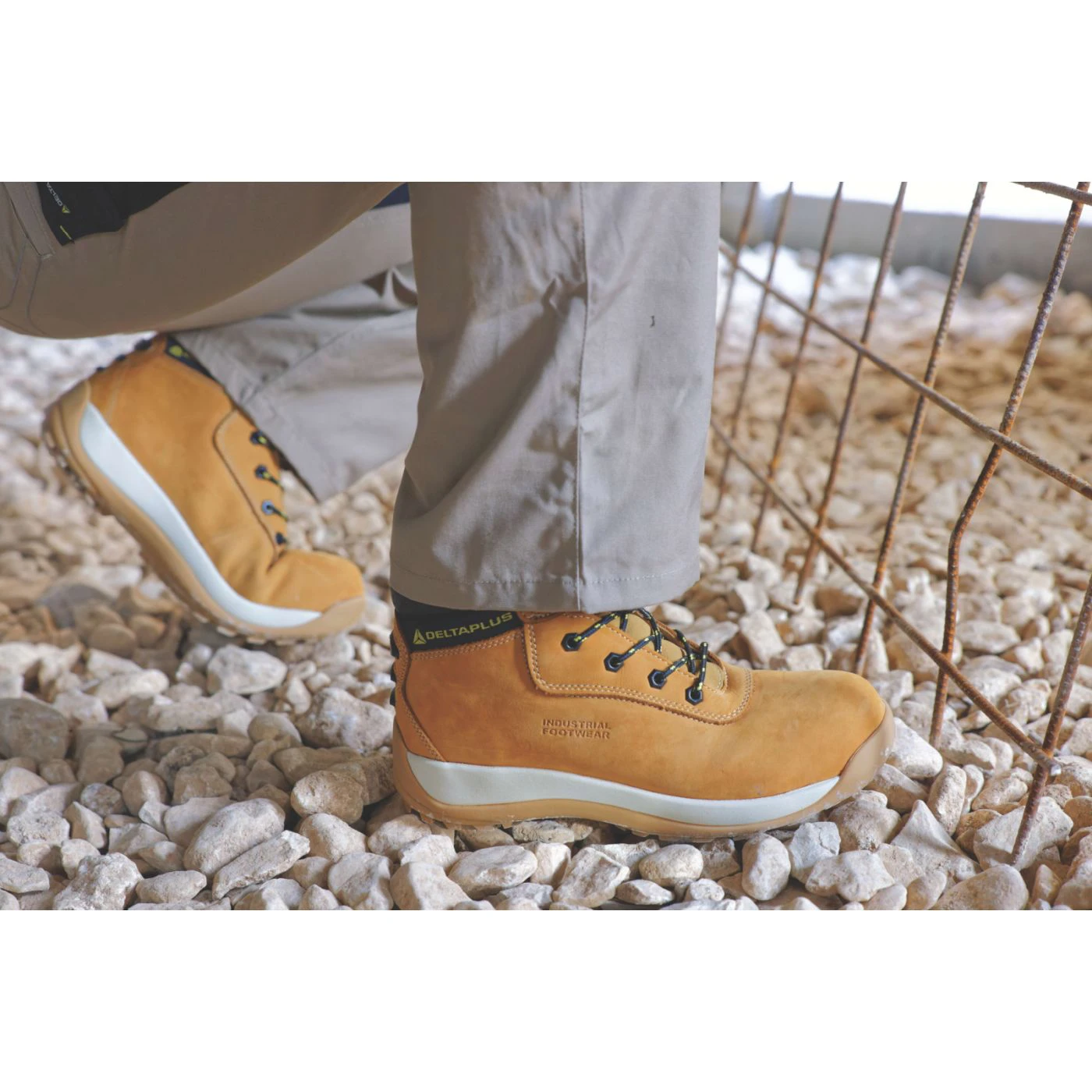 Bocanci de protecție SAGA S3 HRO WRU FO A E SRC / Delta Plus / Încălțăminte de protecție S3