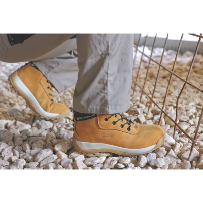 Bocanci de protecție SAGA S3 HRO WRU FO A E SRC / Delta Plus / Încălțăminte de protecție S3