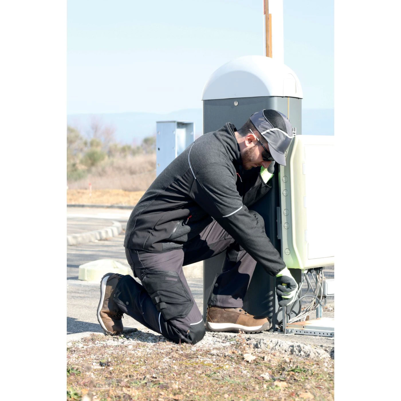 Bocanci de protecție SAGA S3 HRO WRU FO A E SRC / Delta Plus / Încălțăminte de protecție S3