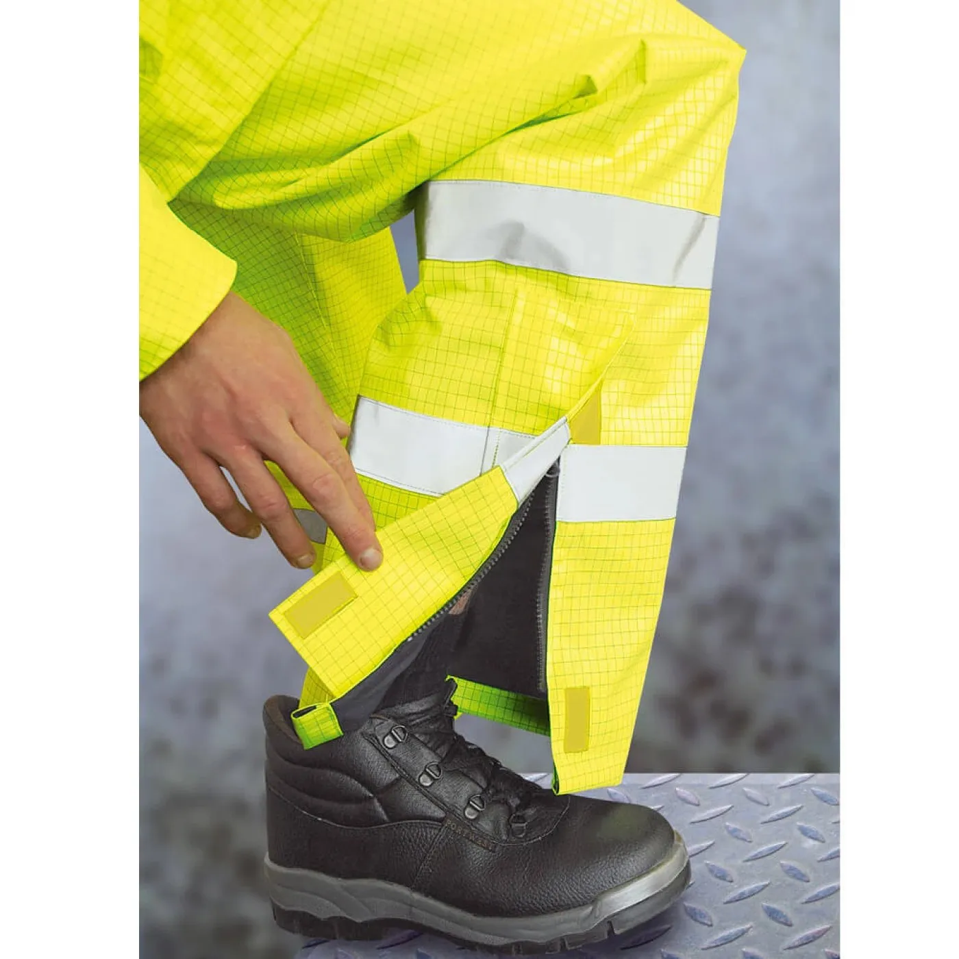 S780 - Pantaloni Bizflame Rain Hi-Vis, ignifugi și antistatici / Portwest / Pantaloni, salopete, colanți