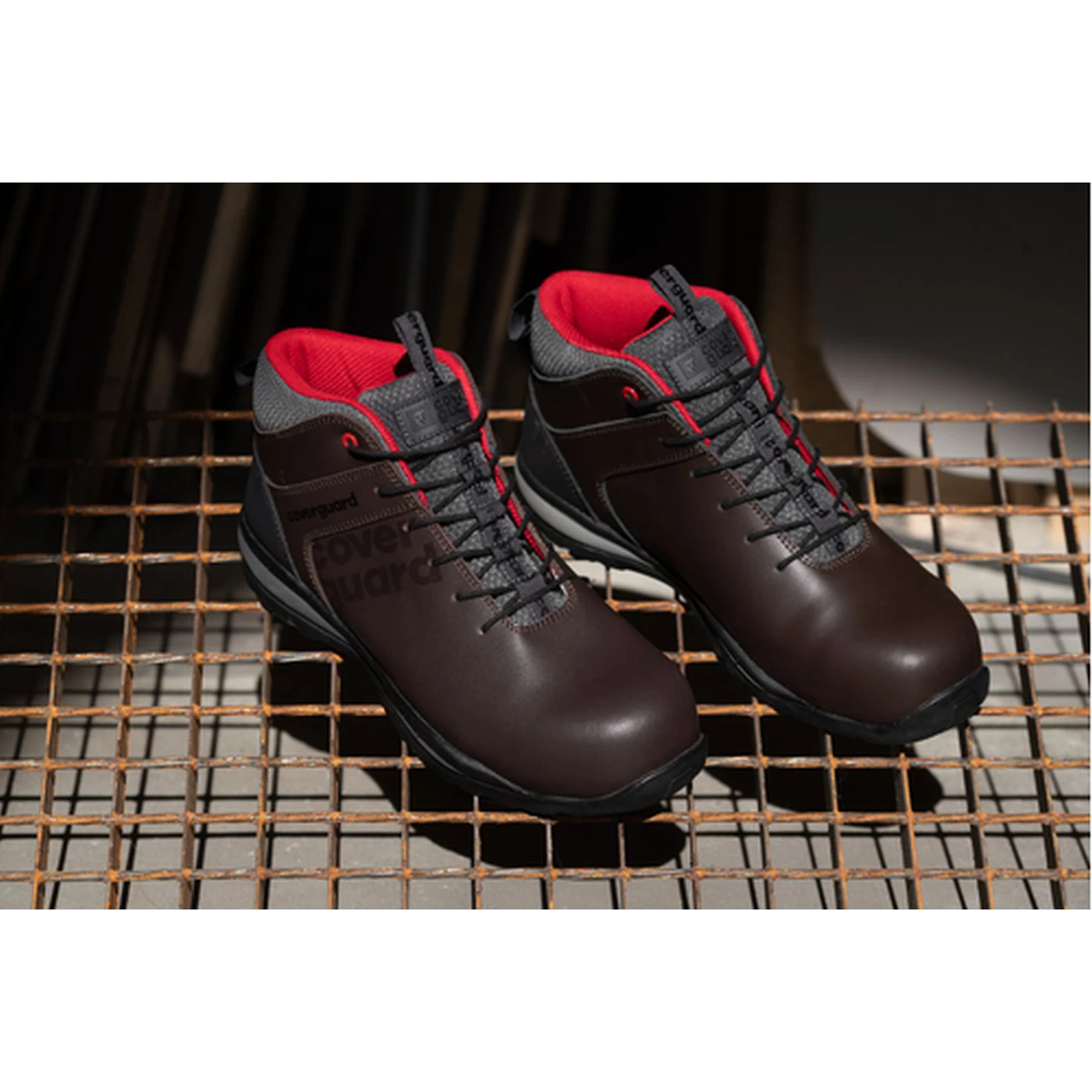 Bocanci de protecție GARNET HIGH S3 HRO SRC / Coverguard / Încălțăminte de protecție S3