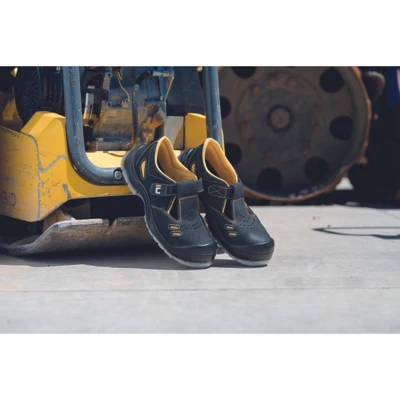 Sandale de protecție BK TPU MF S1P SRC / Cerva / Încălțăminte de protecție S1P