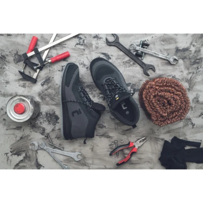 Bocanci de protecție VADORROS MF ESD S1P SRC / Cerva / Încălțăminte de protecție S1P