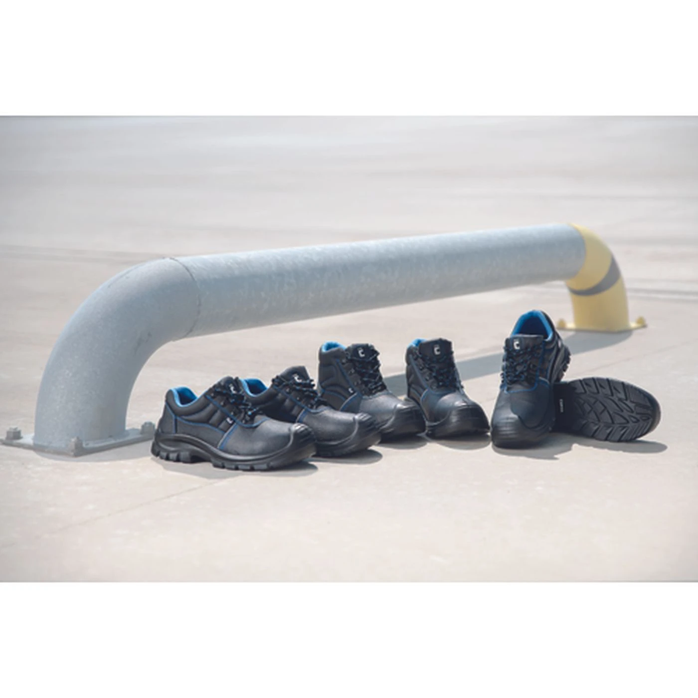 Bocanci de protecție RAVEN XT S1P SRC / Cerva / Încălțăminte de protecție S1P