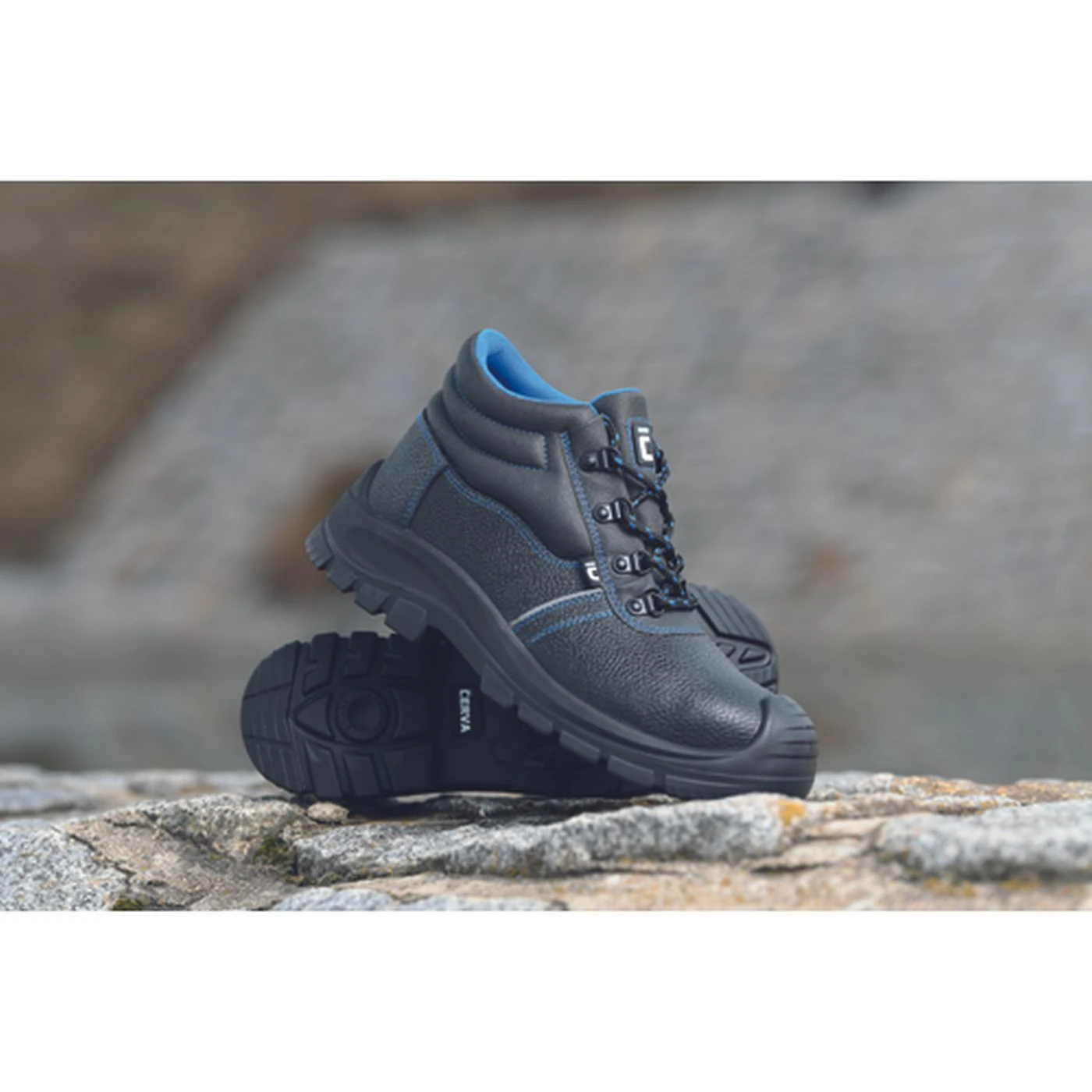 Bocanci de protecție RAVEN XT S1 SRC / Cerva / Încălțăminte de protecție S1