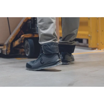 Pantofi sport de lucru BEEFORD O1 ESD SRC / Cerva / Încălțăminte sport de protecție, casual și timp liber