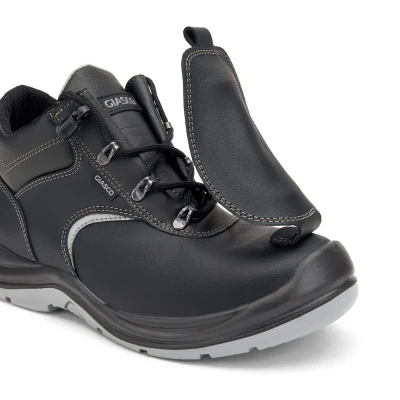 Pantofi de protecție IRON RM S3L M FO SR / Giasco / Pantofi de protecție, outdoor și de lucru