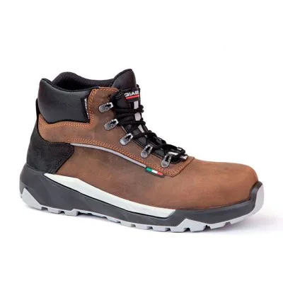 Bocanci de protecție MAKALU S3 CI WR SRC / Giasco / Bocanci de protecție și ghete de lucru